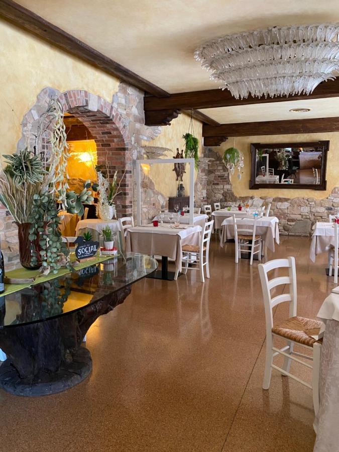 Locanda Ferrari 고로 외부 사진